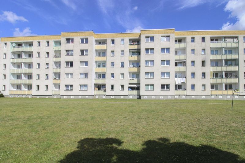 Frei ab 11/2026 für Selbstbezug oder Neuvermietung: 2-Zi.-Wohnung mit Balkon in Parchim 